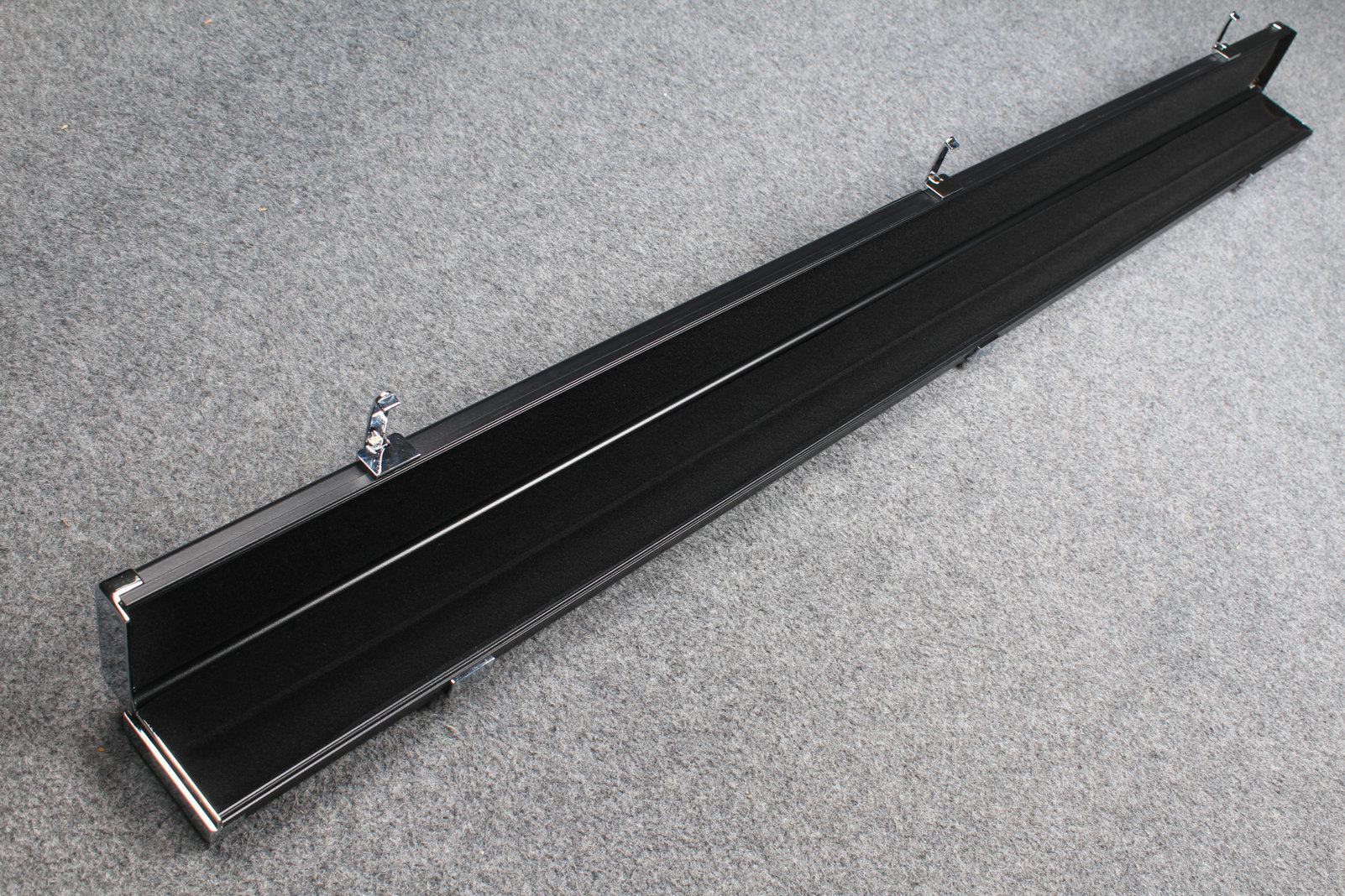 deluxe 3/4 aluminium cue case 124.5 cm , with 2 slots