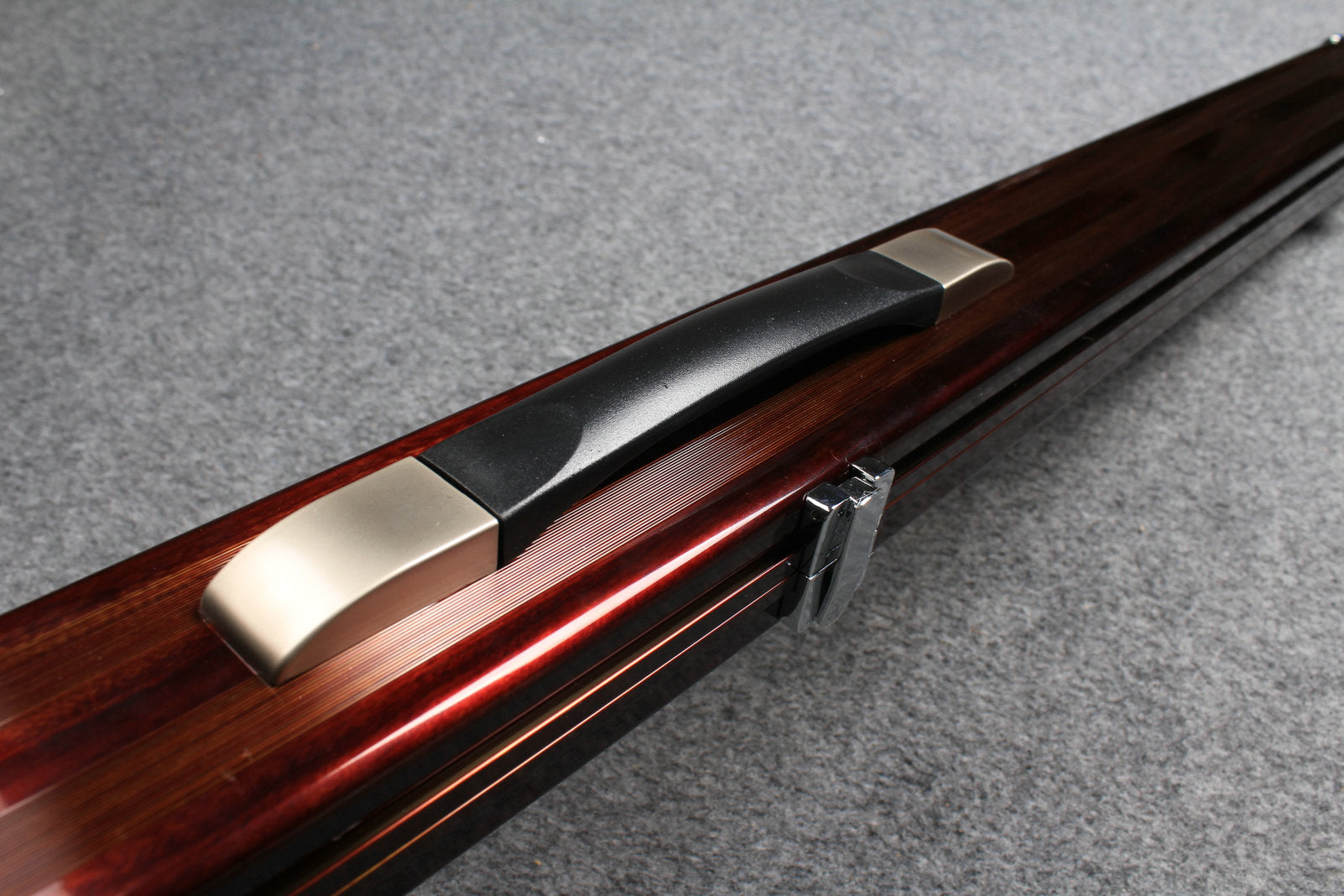 deluxe 3/4 aluminium cue case 124.5 cm , with 2 slots