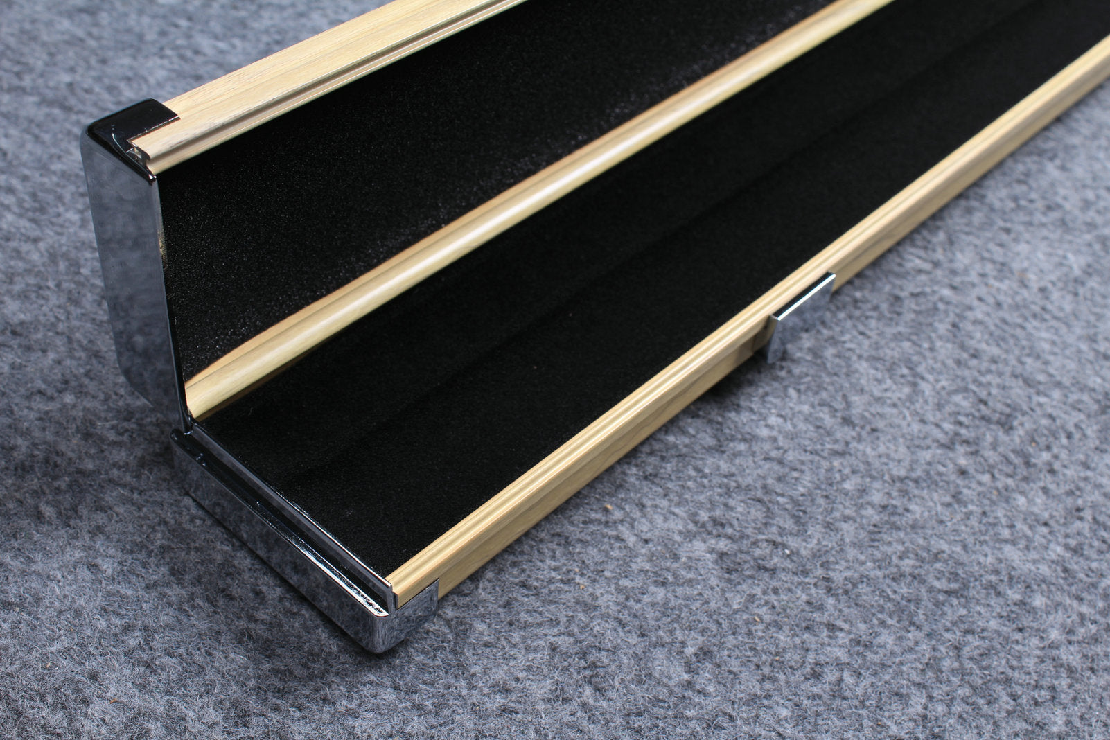 deluxe 3/4 aluminium cue case 124.5 cm , with 2 slots